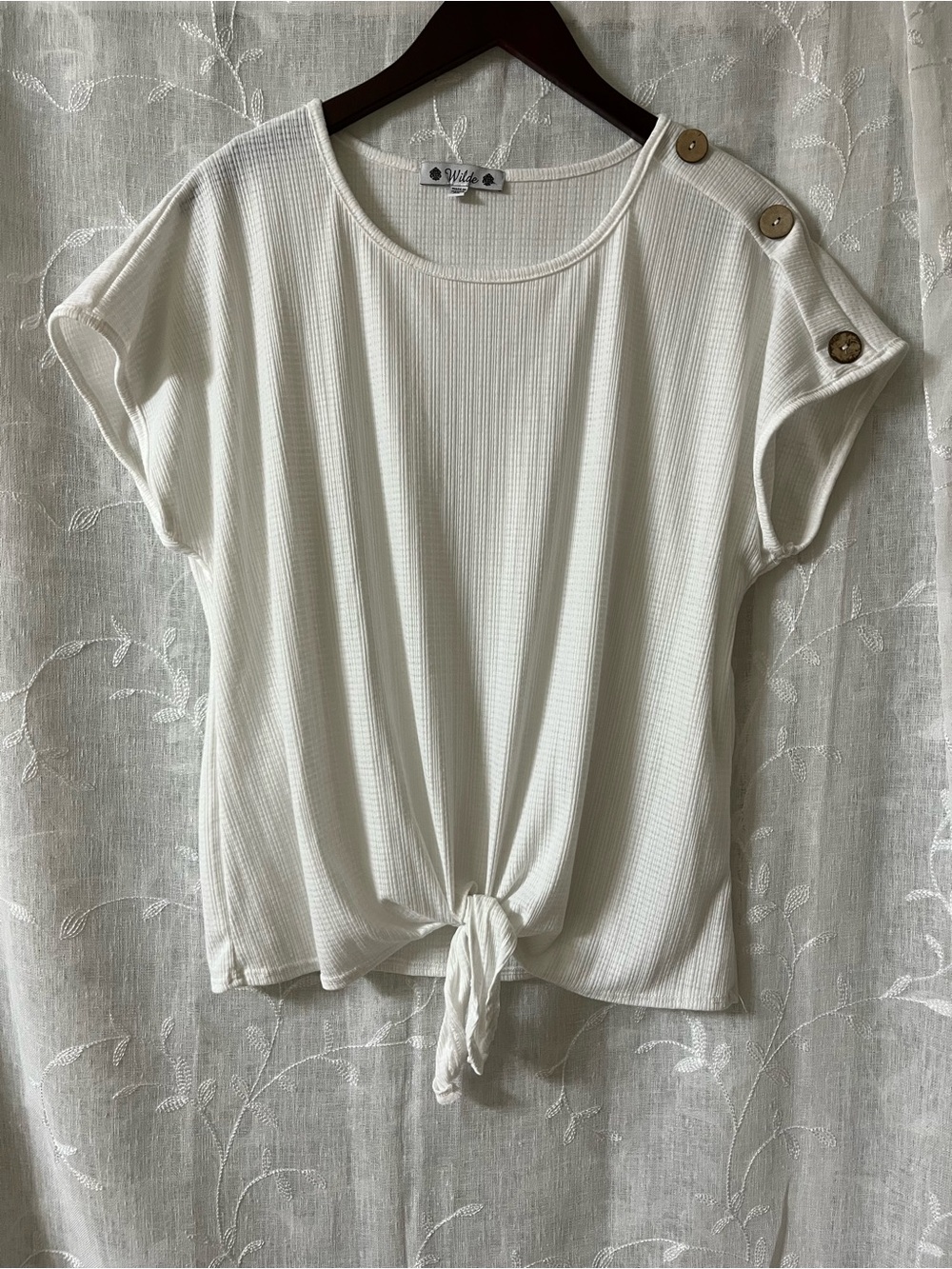 Wilde Ivory Blouse Size Medium